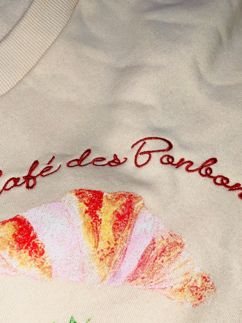 Strawberry Shortcake Pull-Over V Loose Boxy Sweatshirt. NWOT. Women’s - Picture 3 of 9